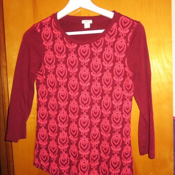 J. Crew Top Maroon Red Embroidery Preppy 3/4 Sleeve Knit Stretch Blouse Shirt - Picture 2 of 5